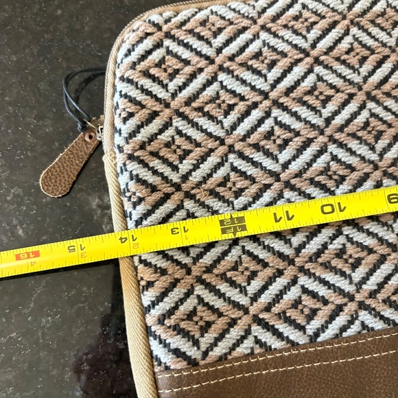 NEW Myra Rugged Life Laptop Sleeve - Picture 15 of 16